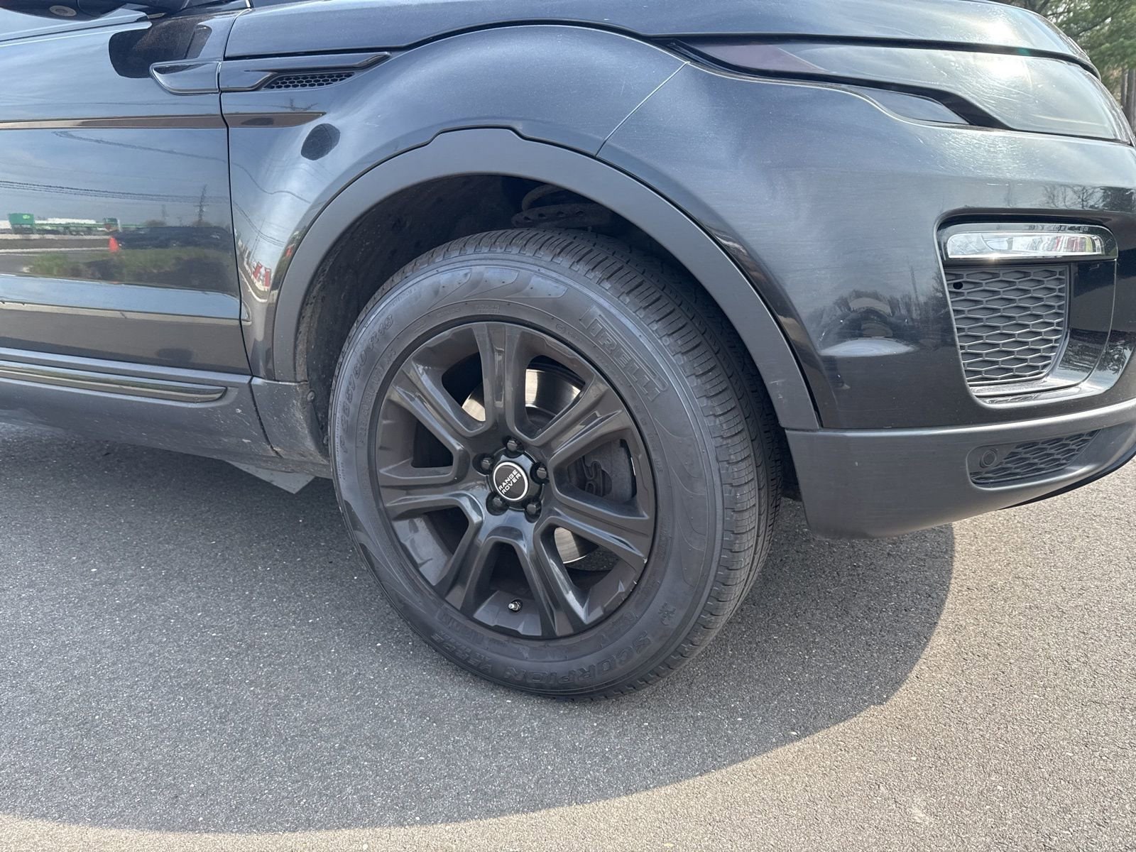Thumbnail: 2019 Land Rover Range Rover Evoque - 5