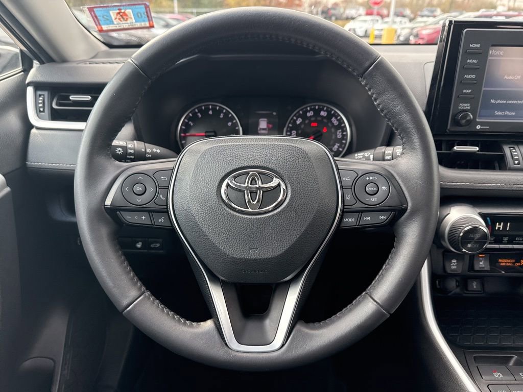 Thumbnail: 2020 Toyota RAV4 - 24