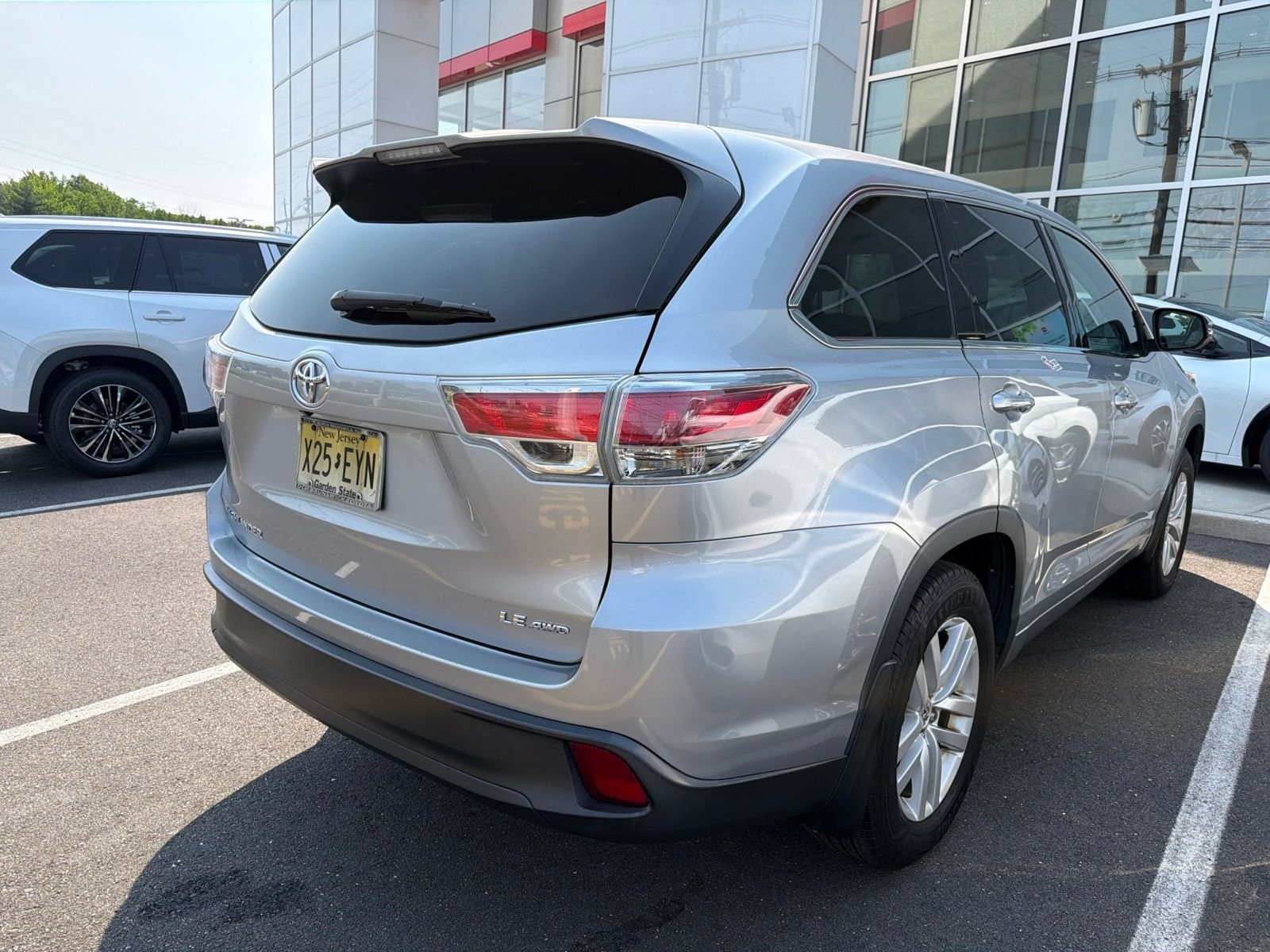 Thumbnail: 2015 Toyota Highlander - 2