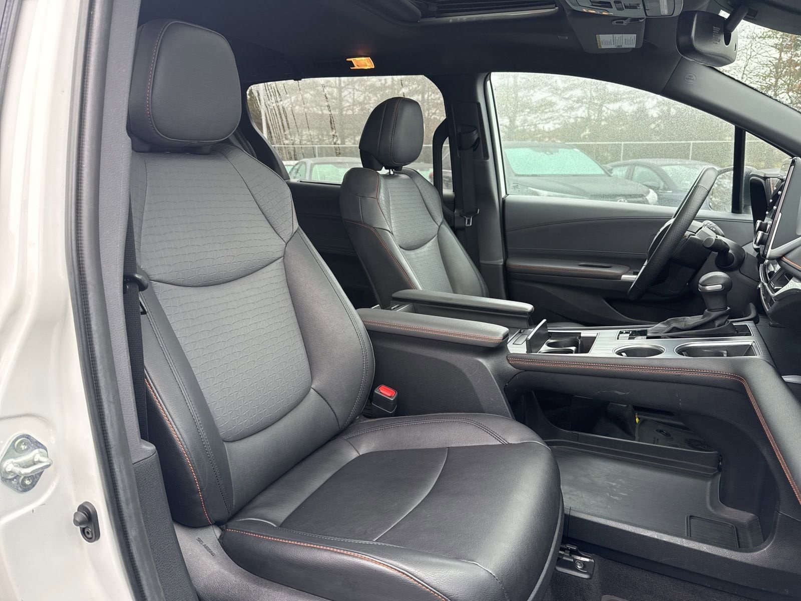 Thumbnail: 2023 Toyota Sienna - 21