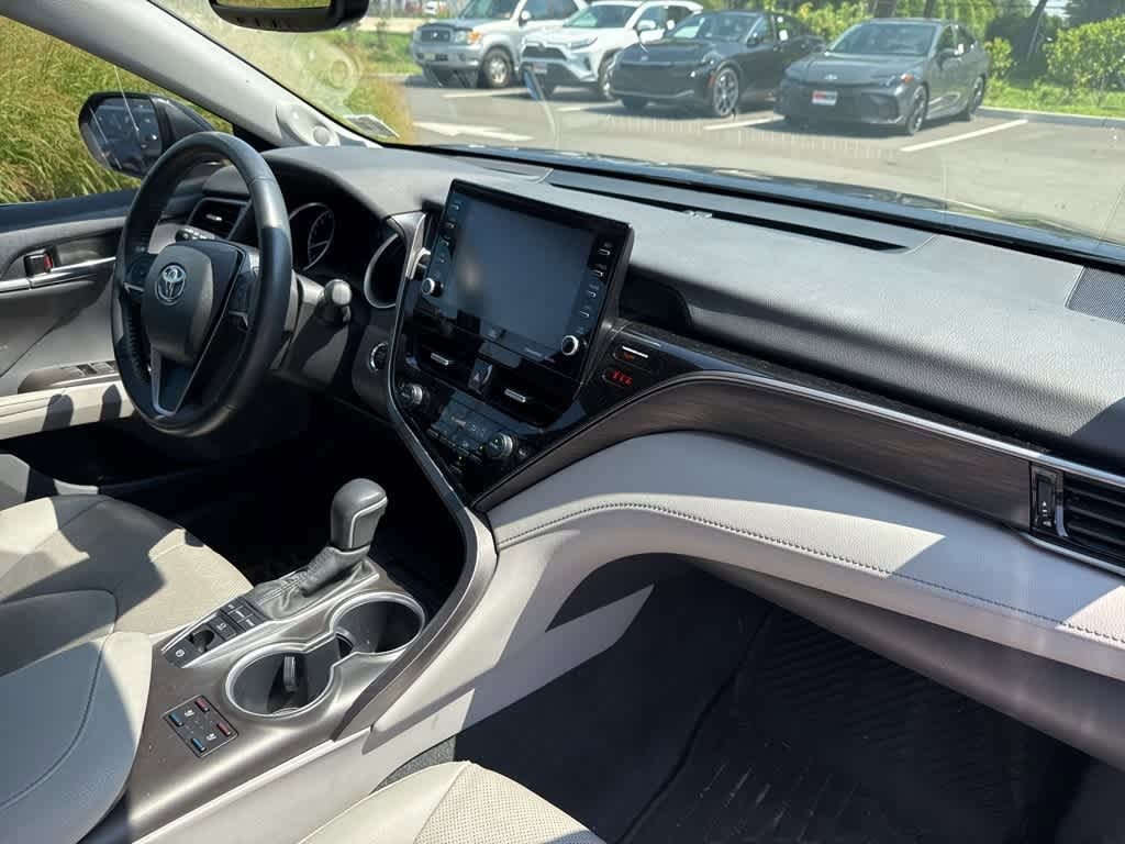 Thumbnail: 2022 Toyota Camry - 18