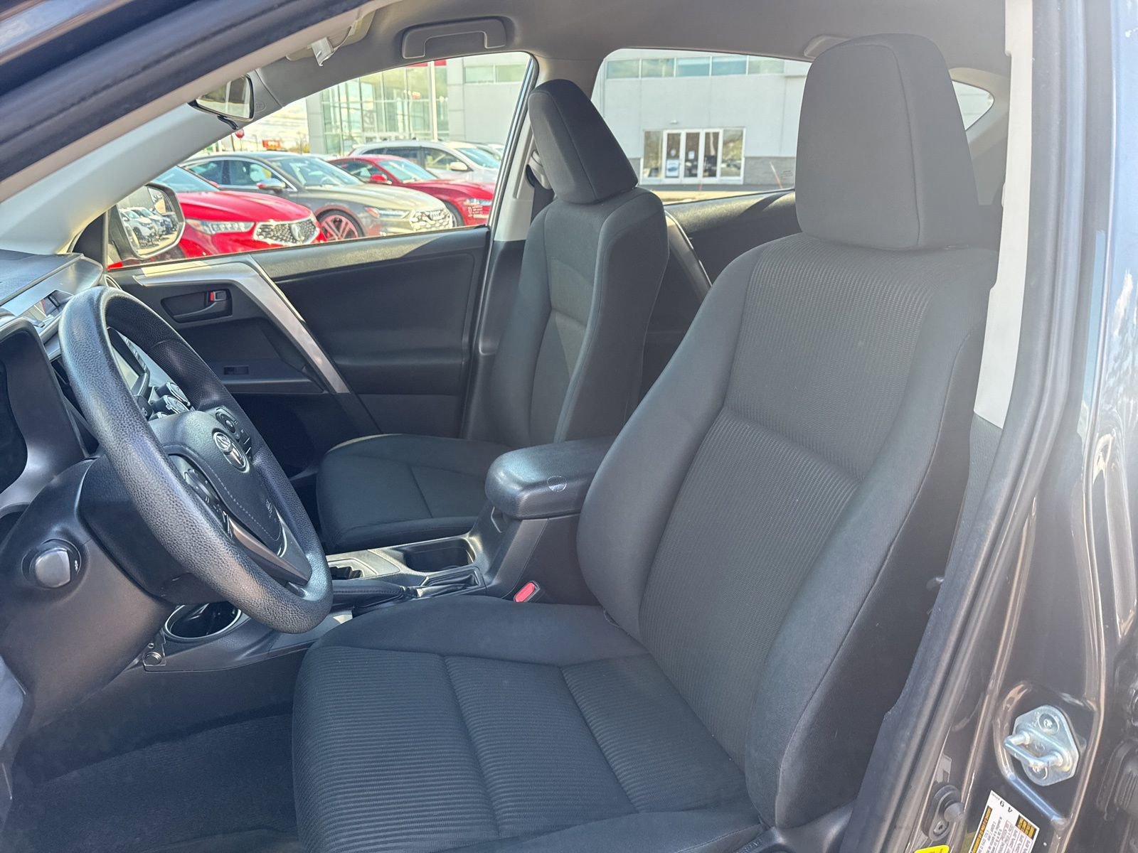 Thumbnail: 2018 Toyota RAV4 - 18