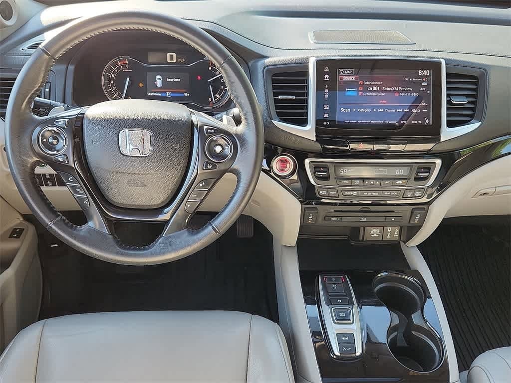 Thumbnail: 2017 Honda Pilot - 17