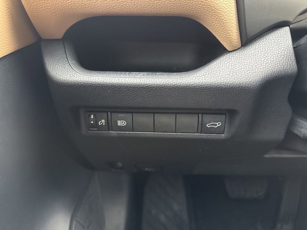 Thumbnail: 2019 Toyota RAV4 - 33