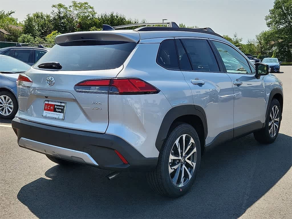 2025 Toyota Corolla Cross XLE 4