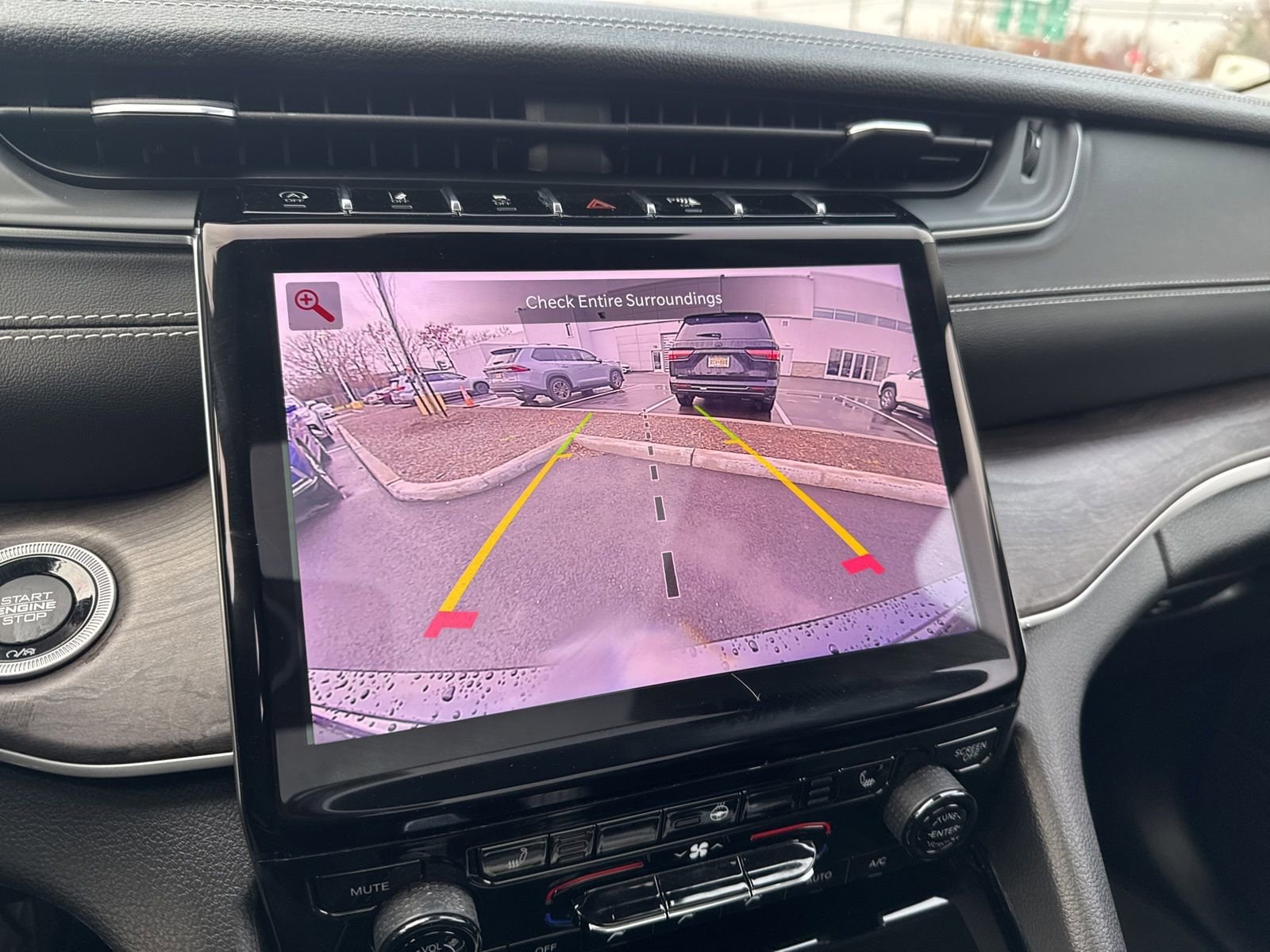 Thumbnail: 2023 Jeep Grand Cherokee - 28