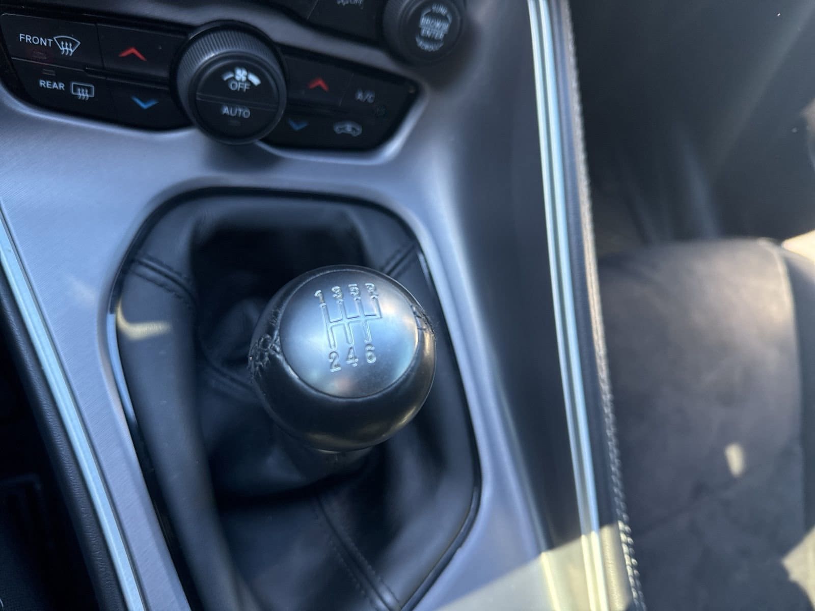 Thumbnail: 2019 Dodge Challenger - 29