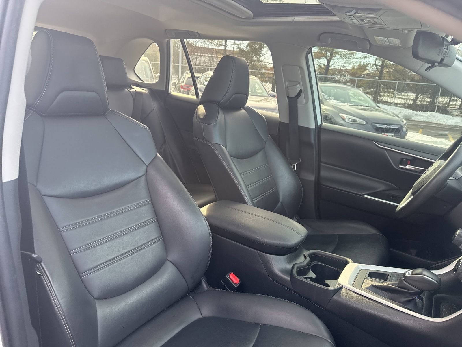 Thumbnail: 2019 Toyota RAV4 - 21