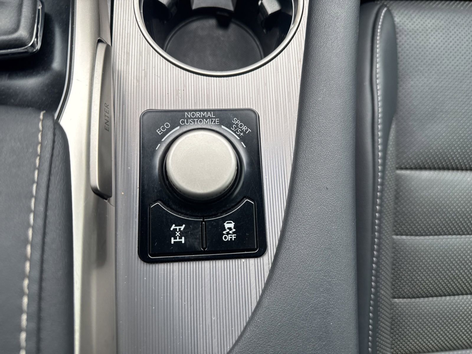Thumbnail: 2016 Lexus RX - 33