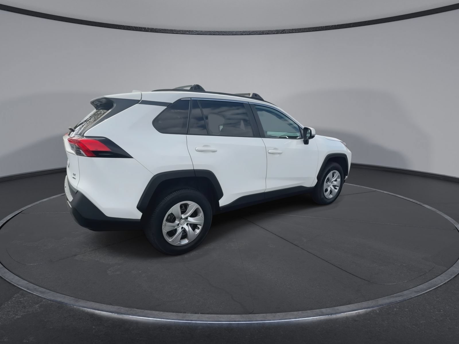 Thumbnail: 2019 Toyota RAV4 - 15