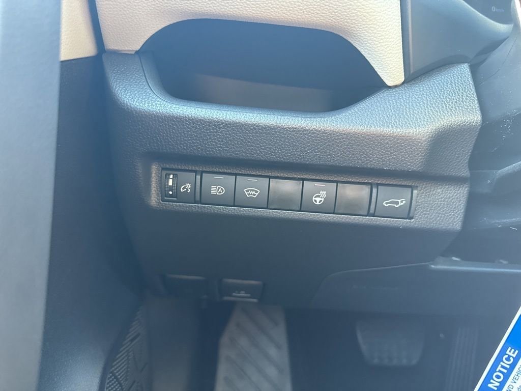 Thumbnail: 2025 Toyota RAV4 - 24