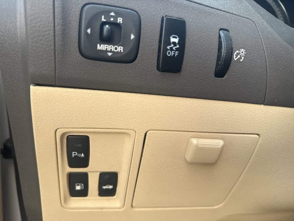 Thumbnail: 2010 Lexus ES - 18