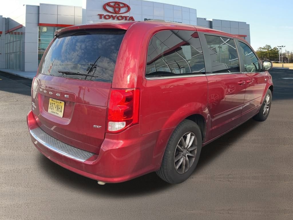 Thumbnail: 2014 Dodge Grand Caravan - 3