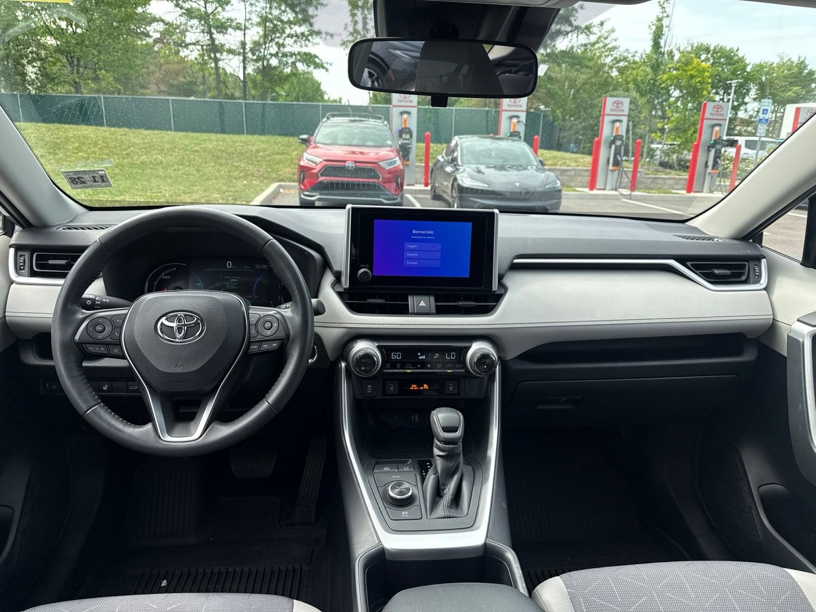 Thumbnail: 2023 Toyota RAV4 - 25