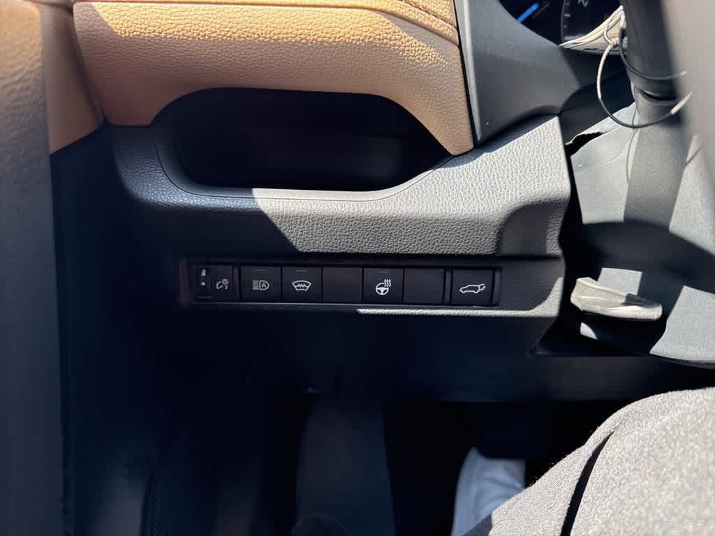 Thumbnail: 2025 Toyota RAV4 - 23