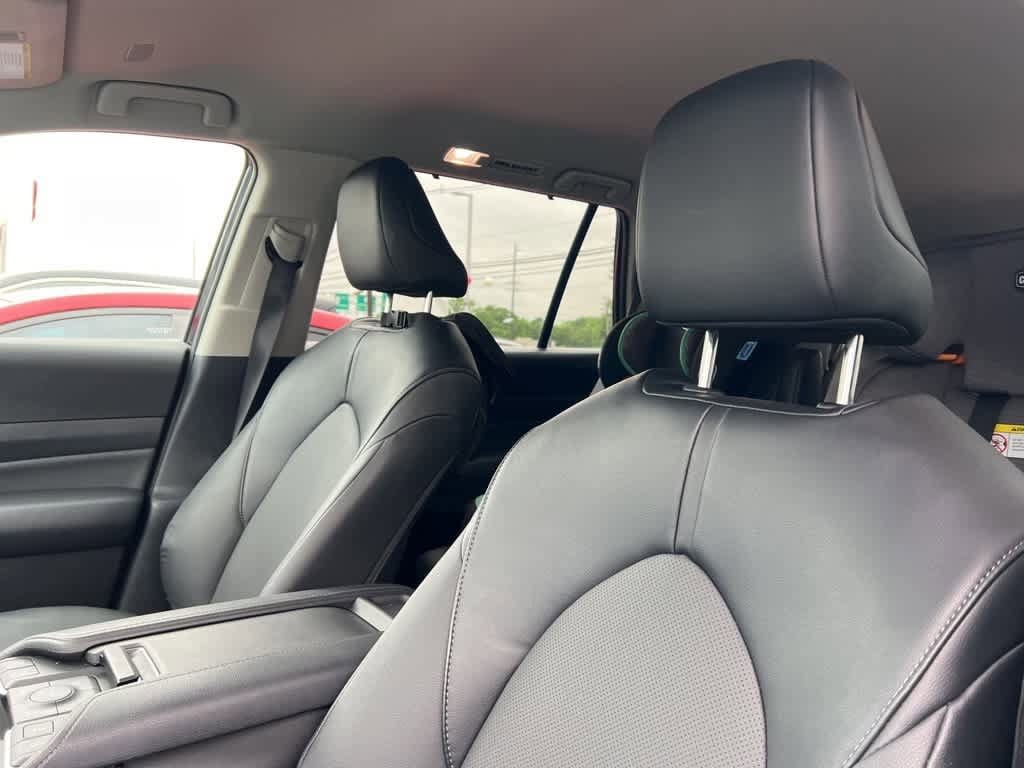 2024 Toyota Grand Highlander XLE 14