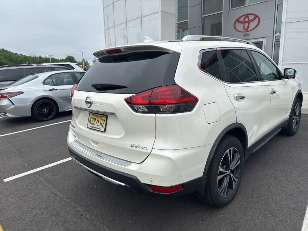2019 Nissan Rogue SV 3