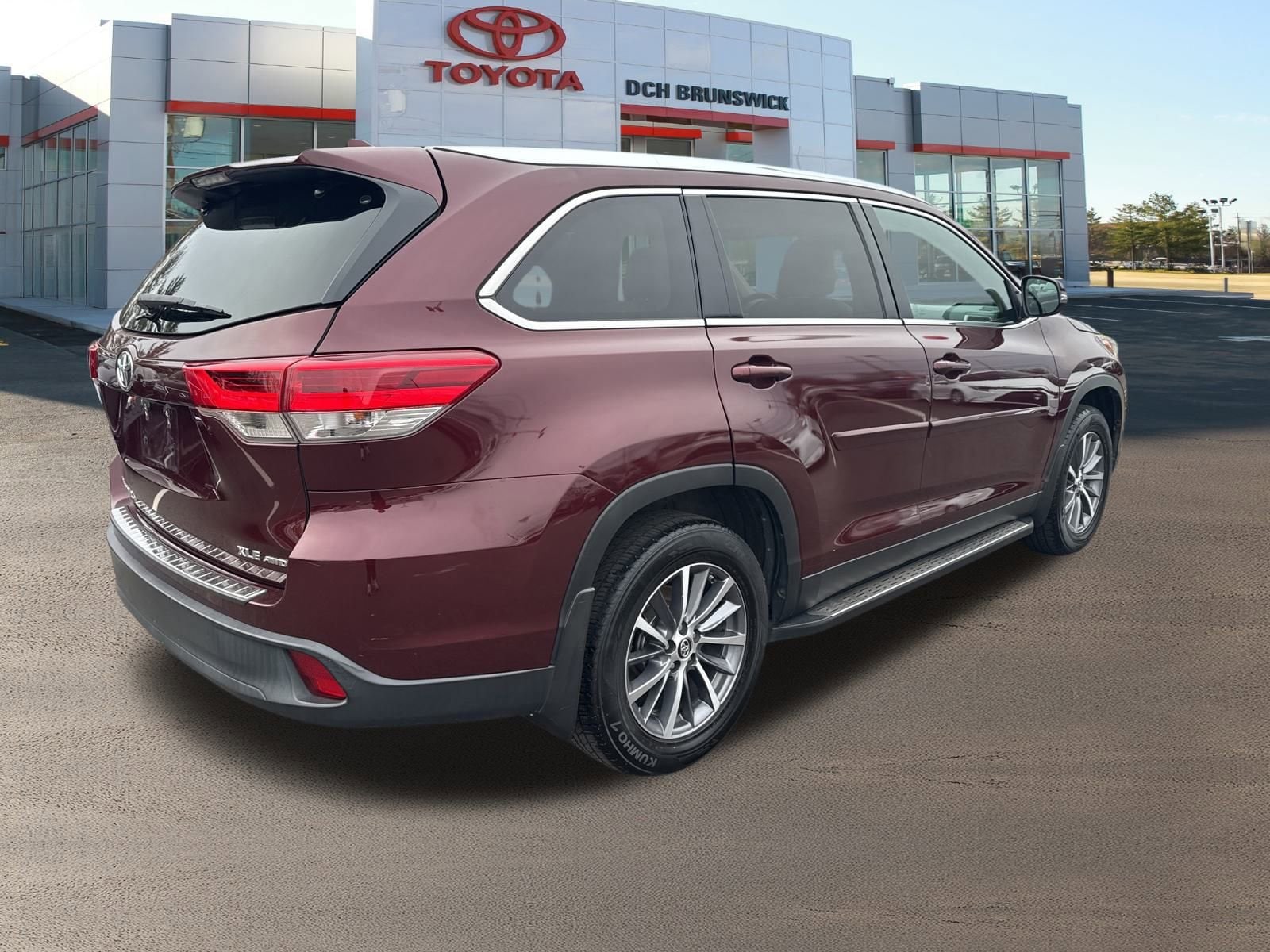 Thumbnail: 2019 Toyota Highlander - 5