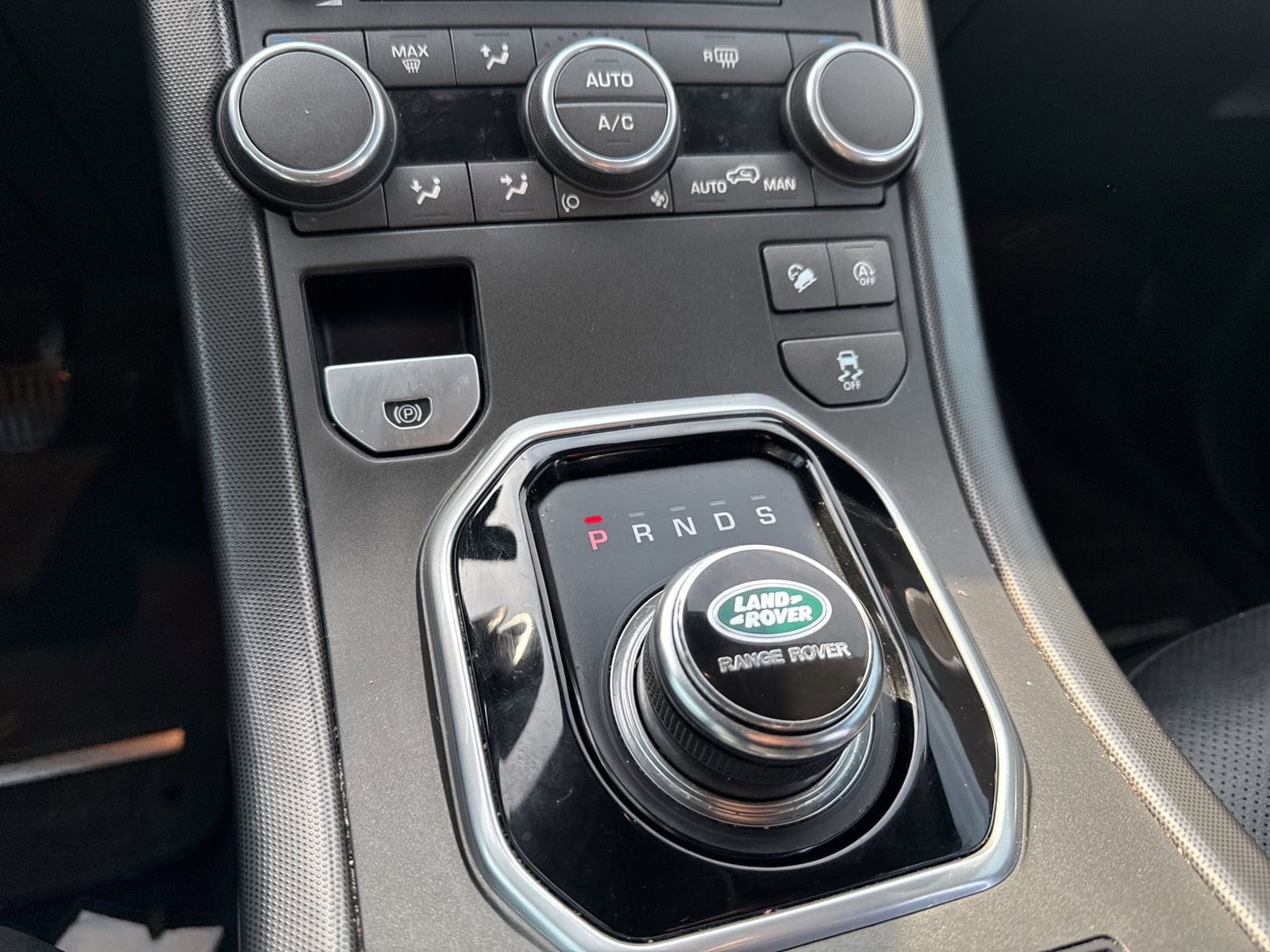 Thumbnail: 2019 Land Rover Range Rover Evoque - 29