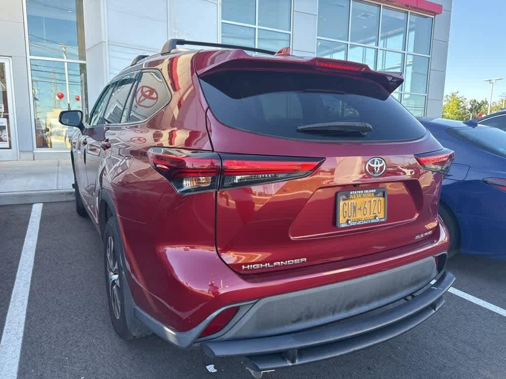 Thumbnail: 2020 Toyota Highlander - 4