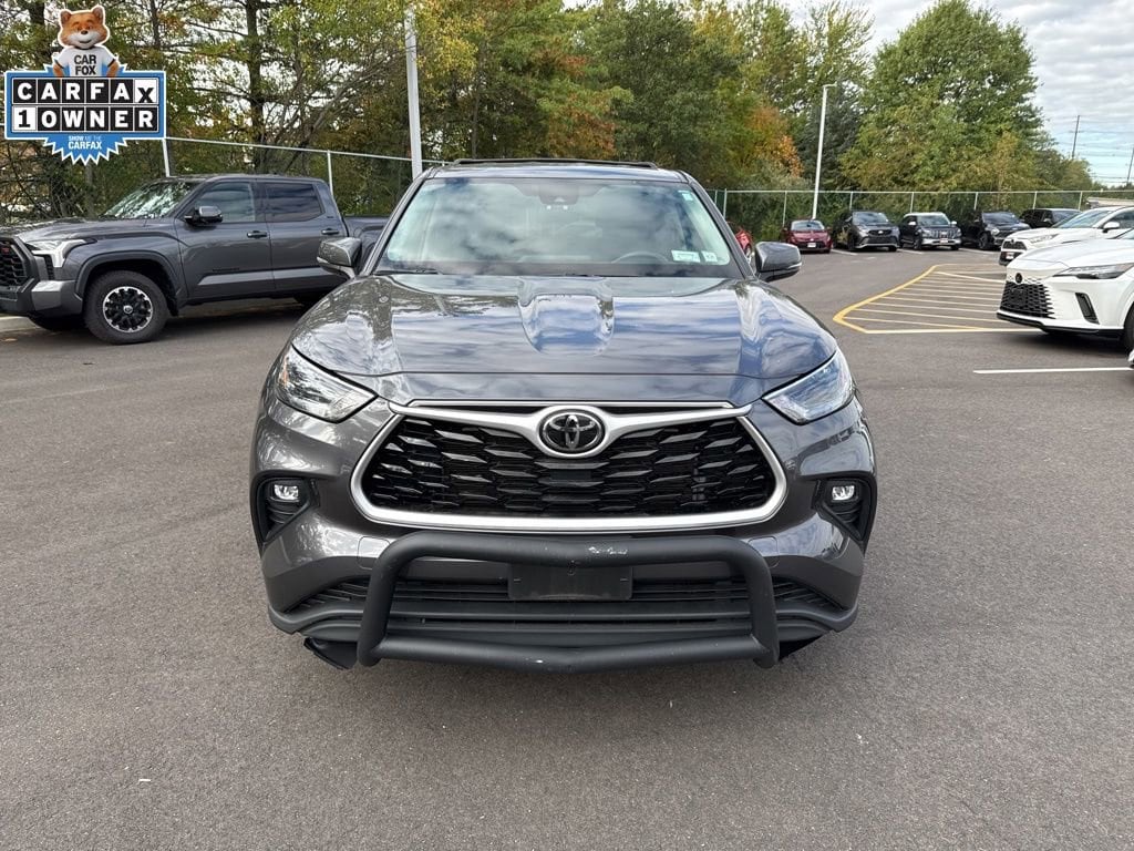 Thumbnail: 2022 Toyota Highlander - 2