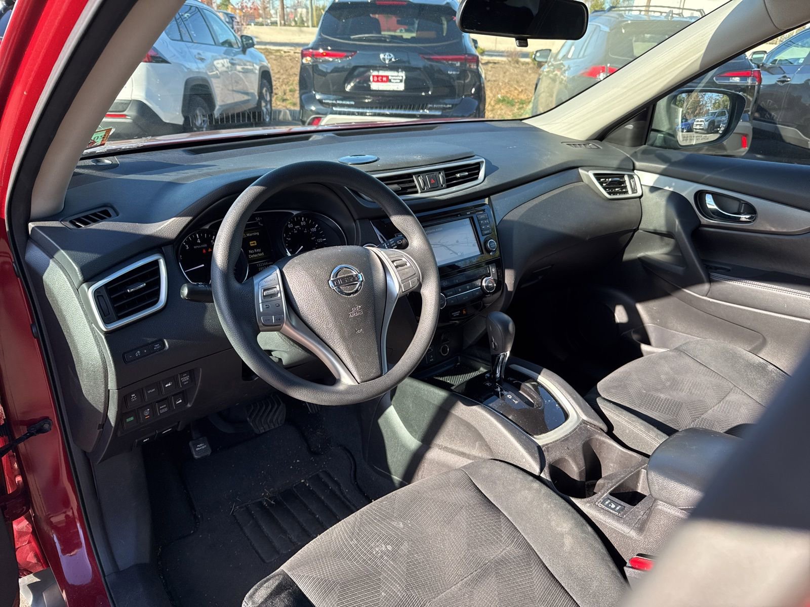 Thumbnail: 2016 Nissan Rogue - 17