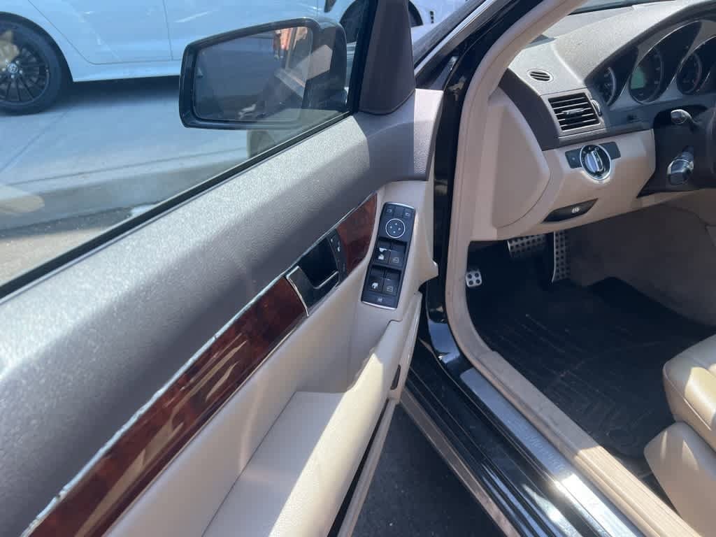 Thumbnail: 2011 Mercedes-Benz C-Class - 16