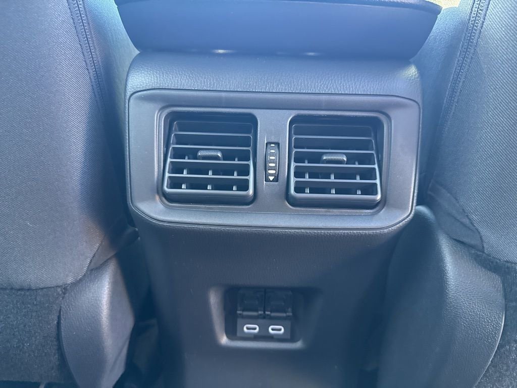 Thumbnail: 2025 Toyota RAV4 - 25