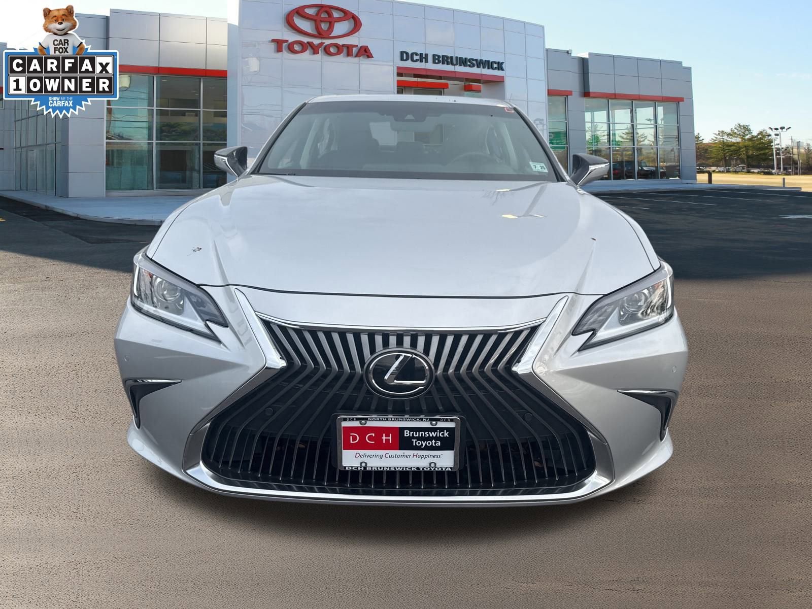 Thumbnail: 2020 Lexus ES - 2