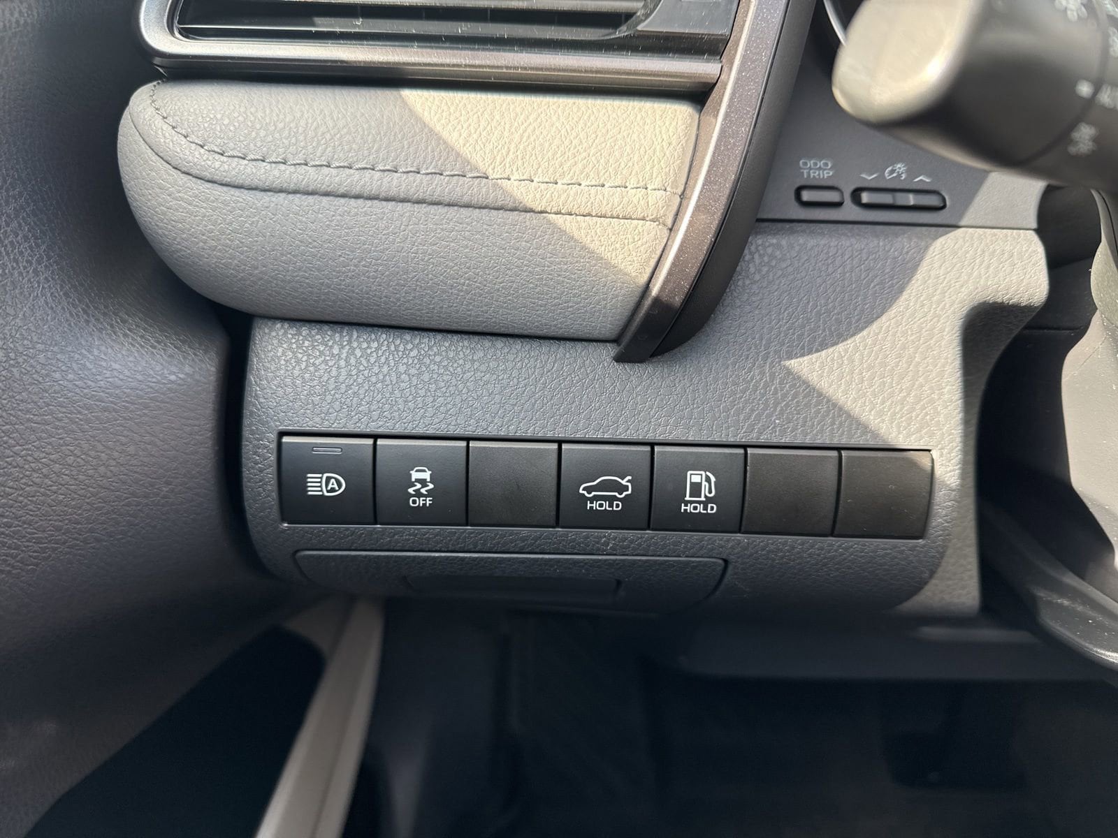 Thumbnail: 2020 Toyota Camry - 29