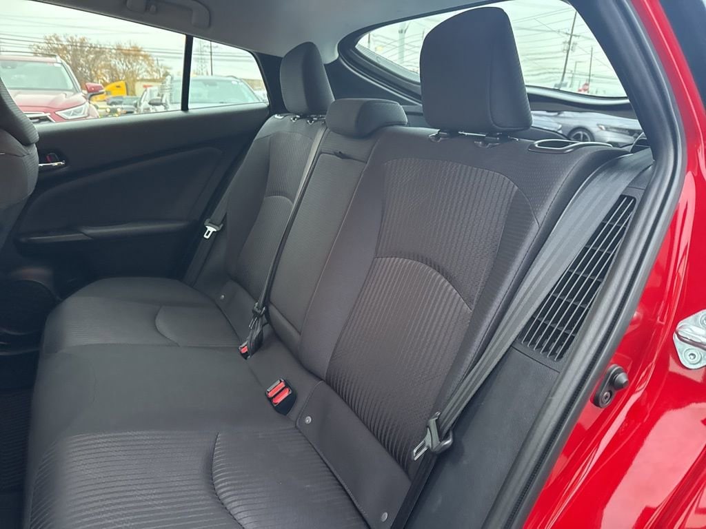 Thumbnail: 2022 Toyota Prius Prime - 20