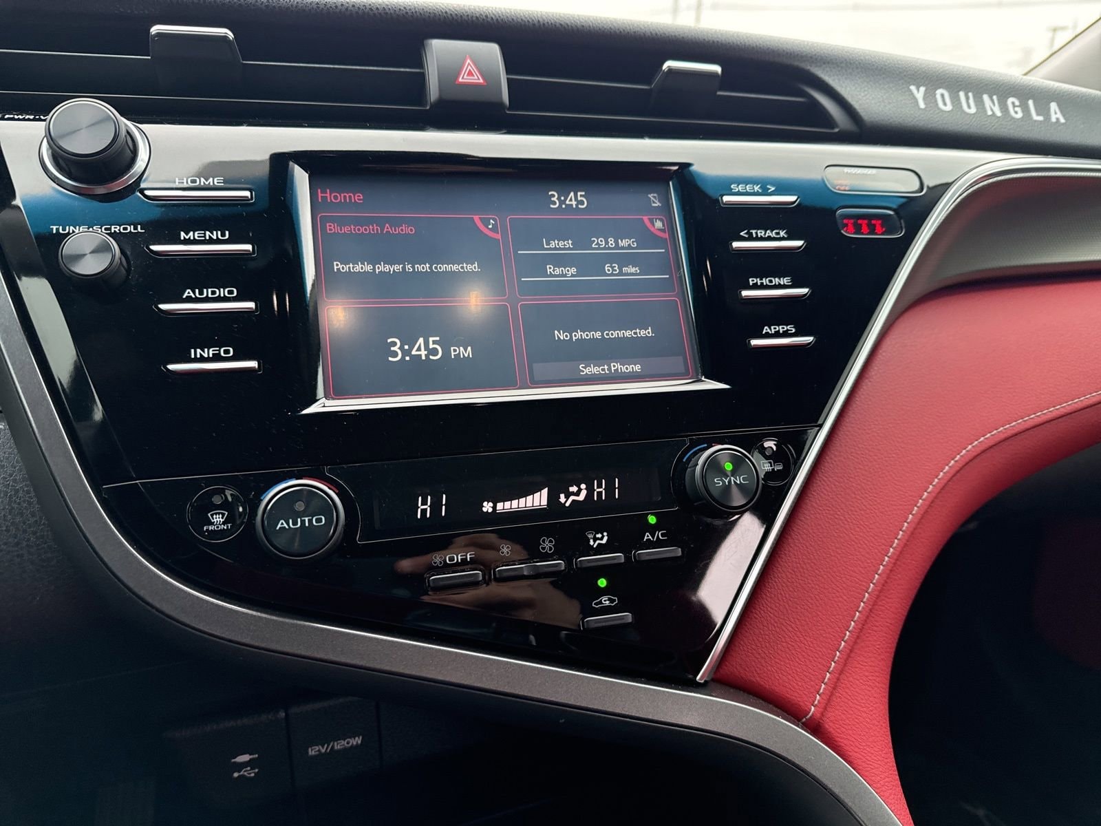 Thumbnail: 2018 Toyota Camry - 26