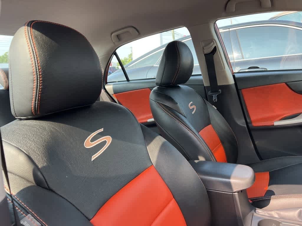 2013 Toyota Corolla S 17