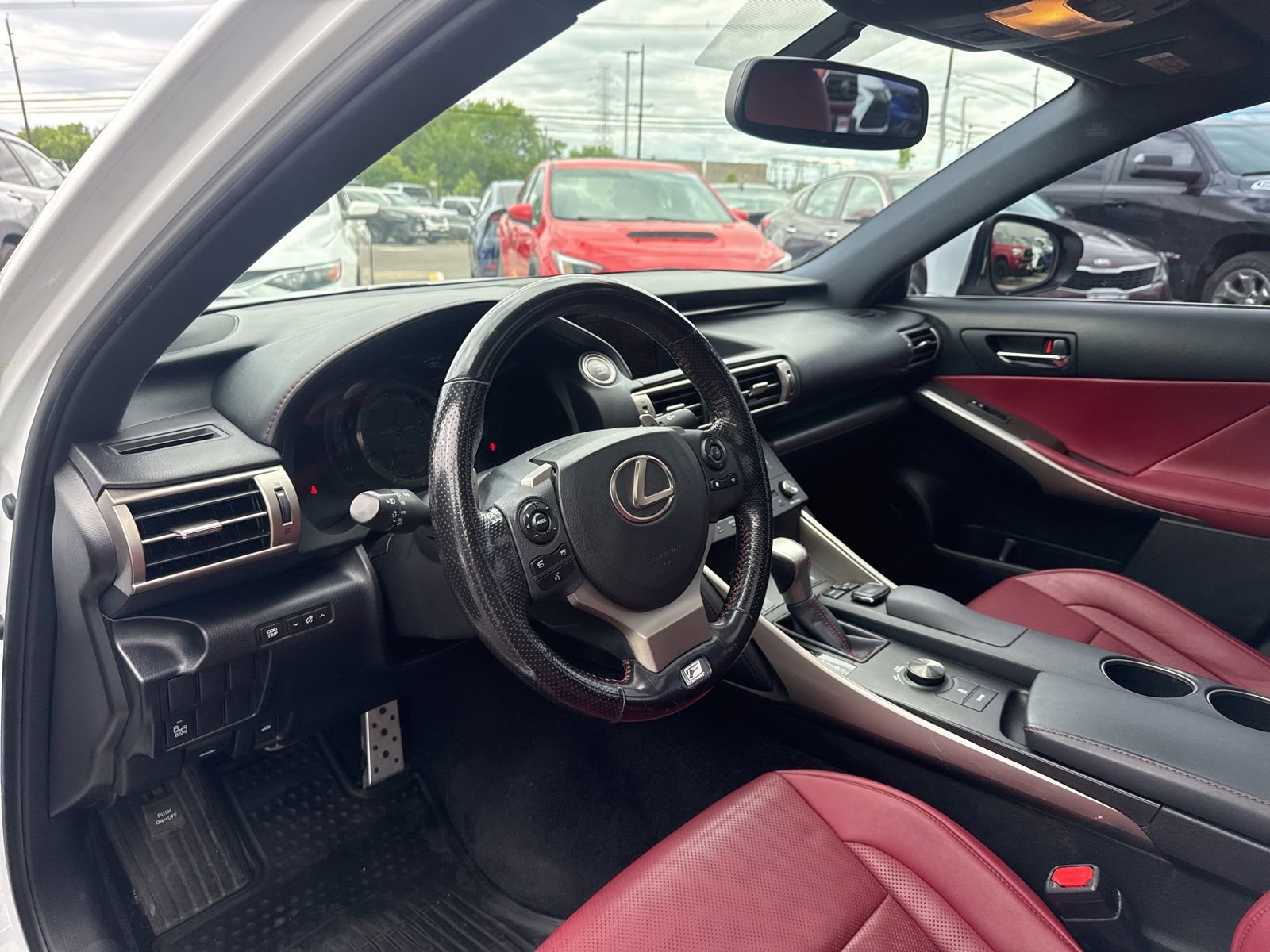 Thumbnail: 2016 Lexus IS - 20