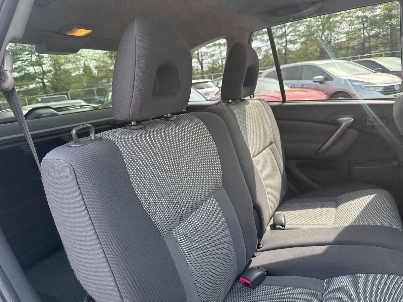 Thumbnail: 2005 Toyota RAV4 - 22