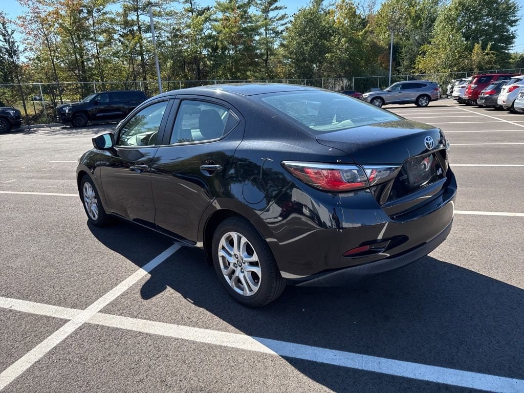 Thumbnail: 2017 Toyota Yaris iA - 13