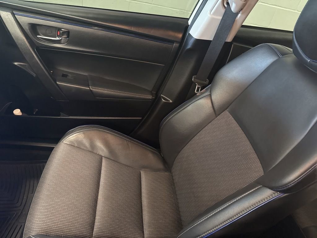Thumbnail: 2018 Toyota Corolla - 14