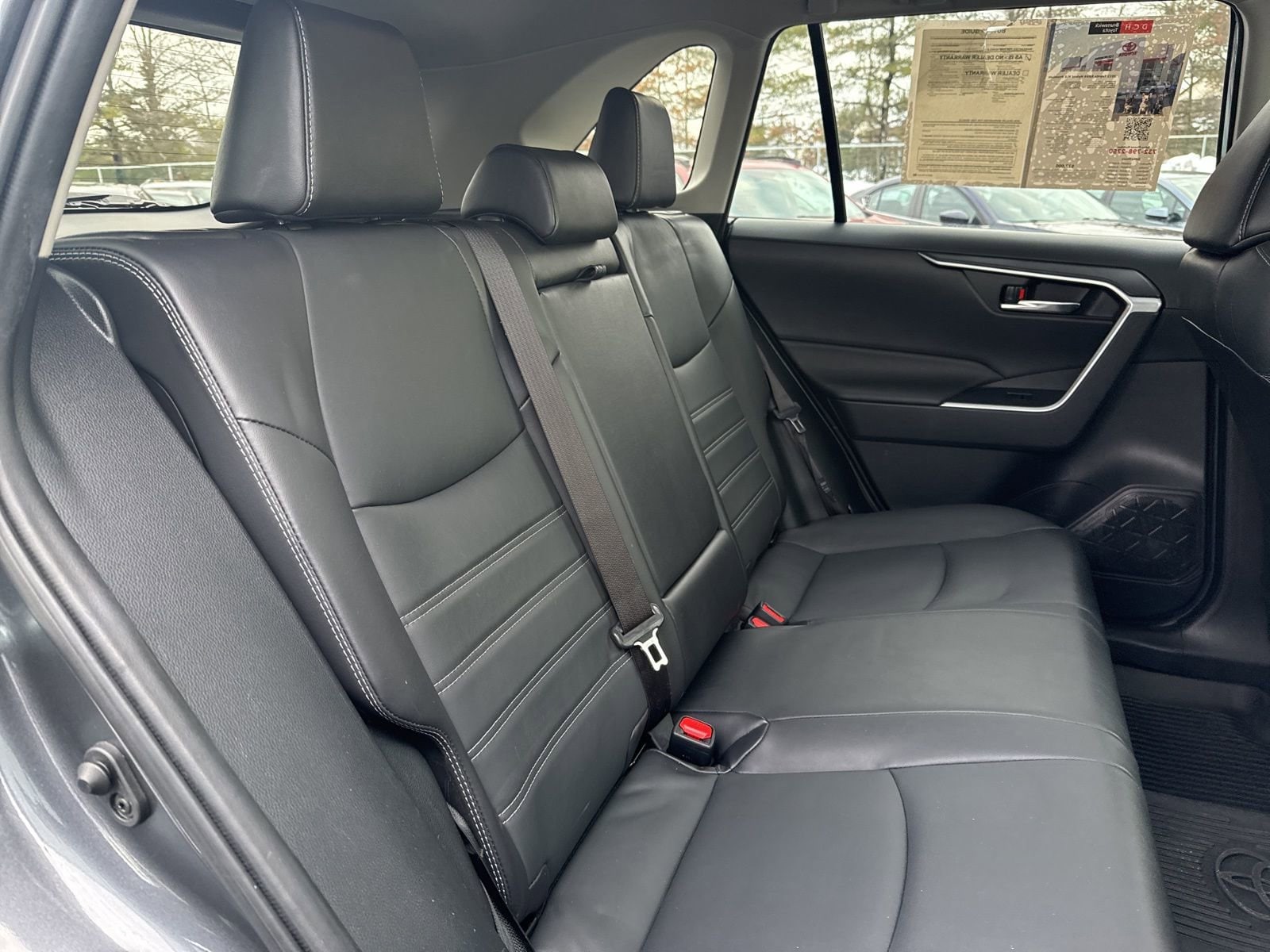 Thumbnail: 2022 Toyota RAV4 - 21