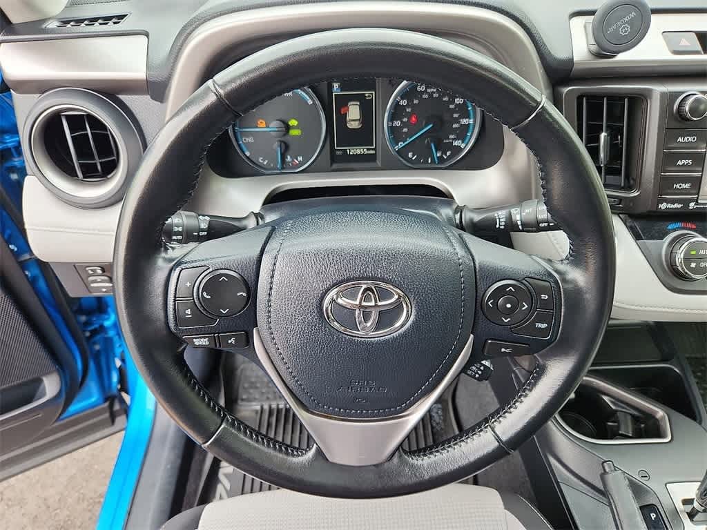 Thumbnail: 2017 Toyota RAV4 - 25