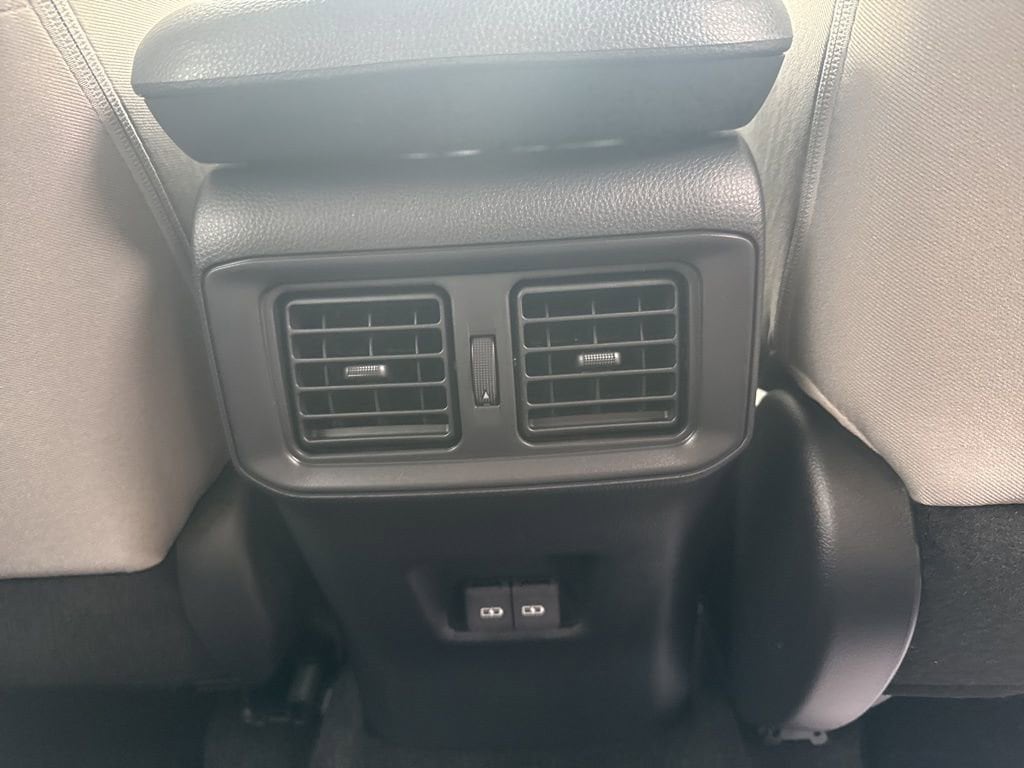 Thumbnail: 2025 Toyota RAV4 - 25