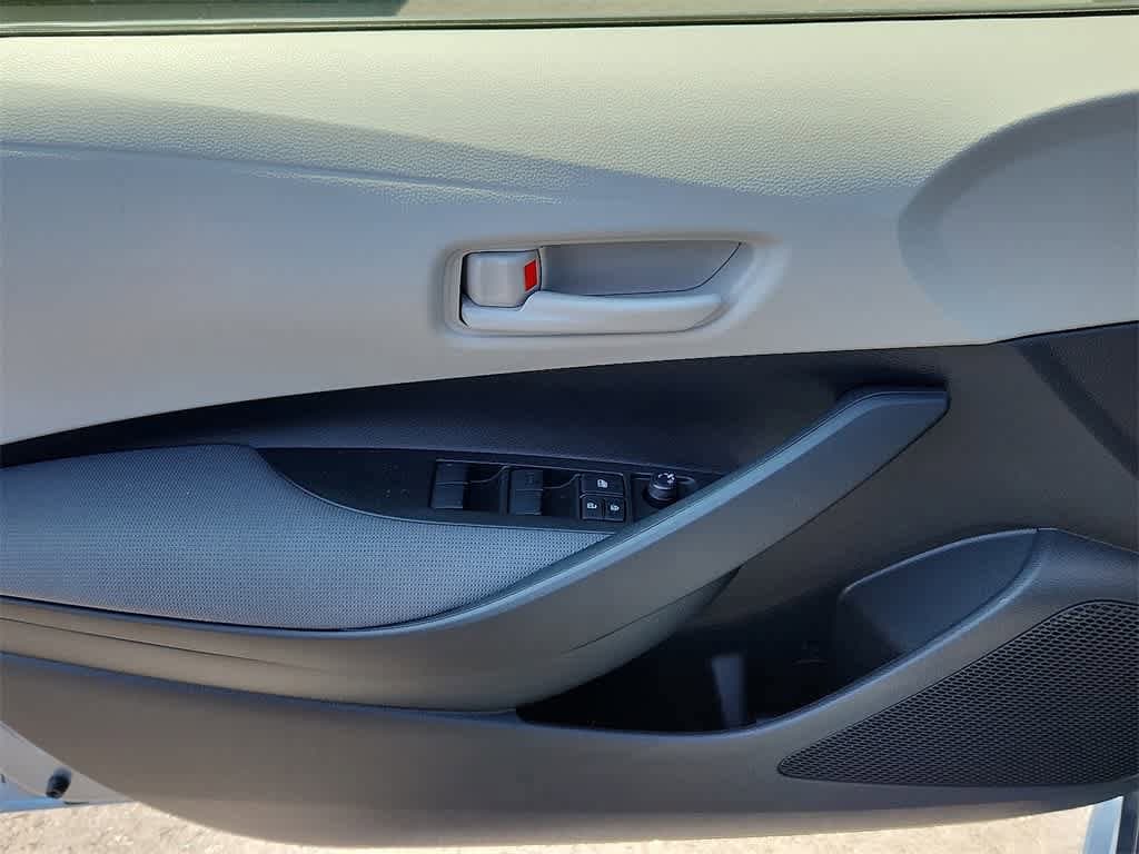 2025 Toyota Corolla LE 12