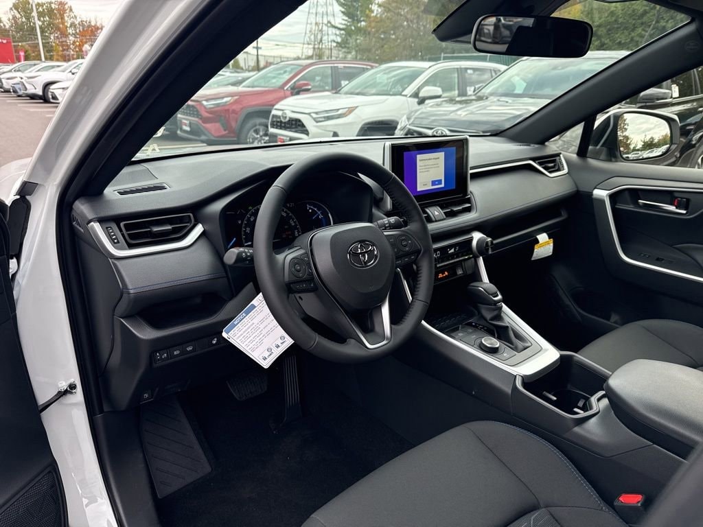 Thumbnail: 2025 Toyota RAV4 - 10