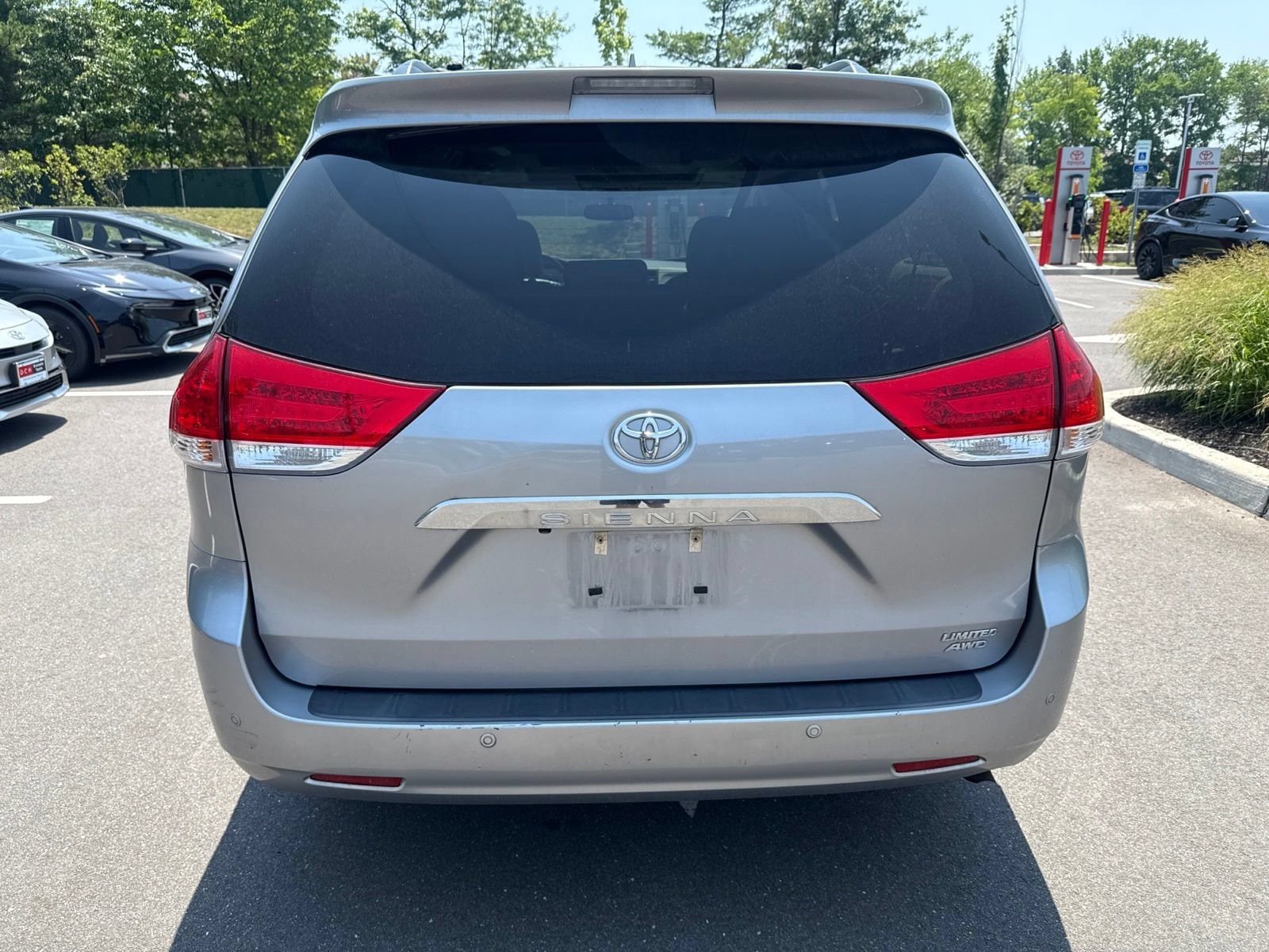 Thumbnail: 2012 Toyota Sienna - 5