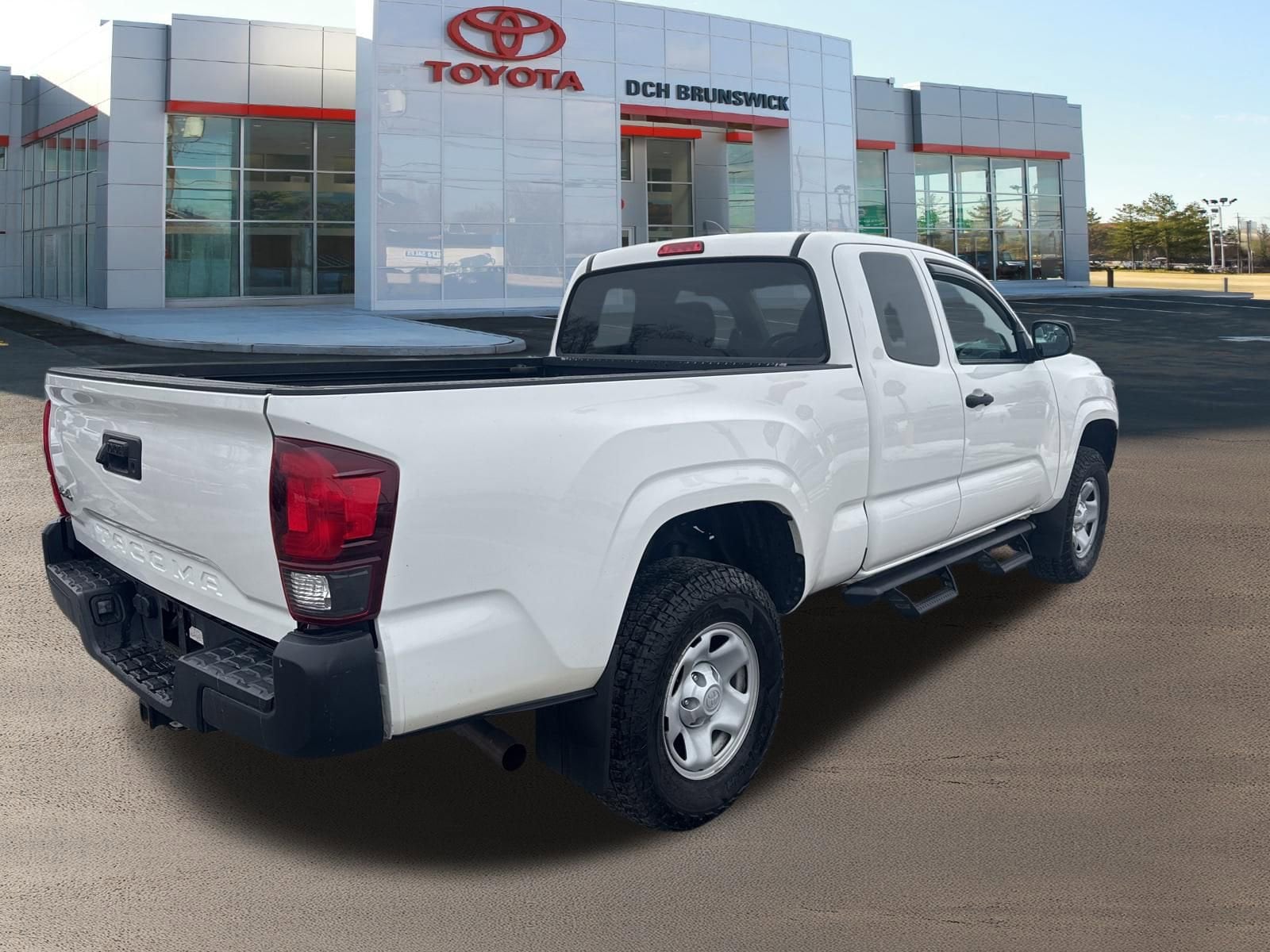 Thumbnail: 2020 Toyota Tacoma - 5