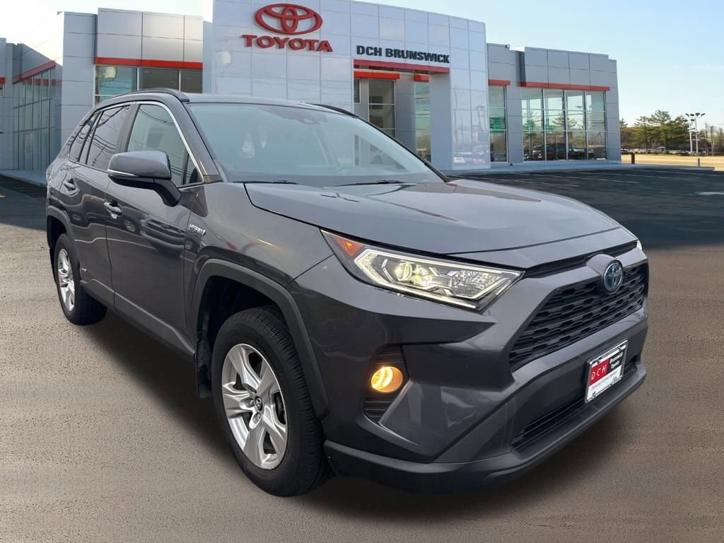 Thumbnail: 2019 Toyota RAV4 - 3