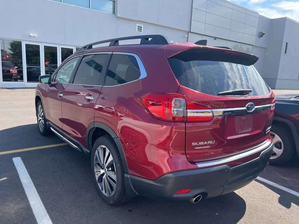 2022 Subaru Ascent Touring photo 3