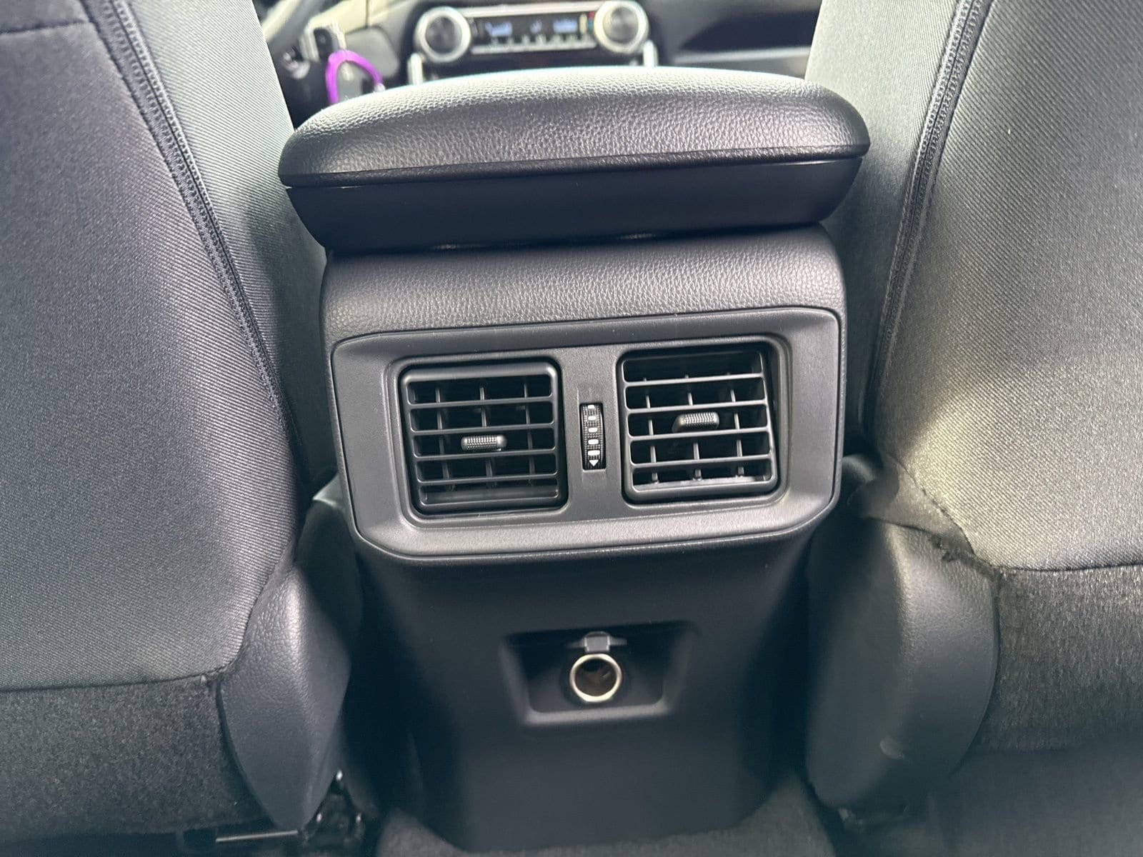 Thumbnail: 2025 Toyota RAV4 - 25