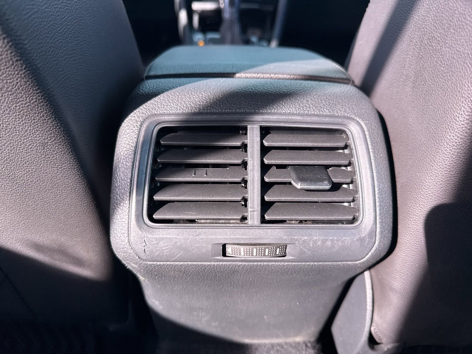 Thumbnail: 2016 Volkswagen Golf - 31