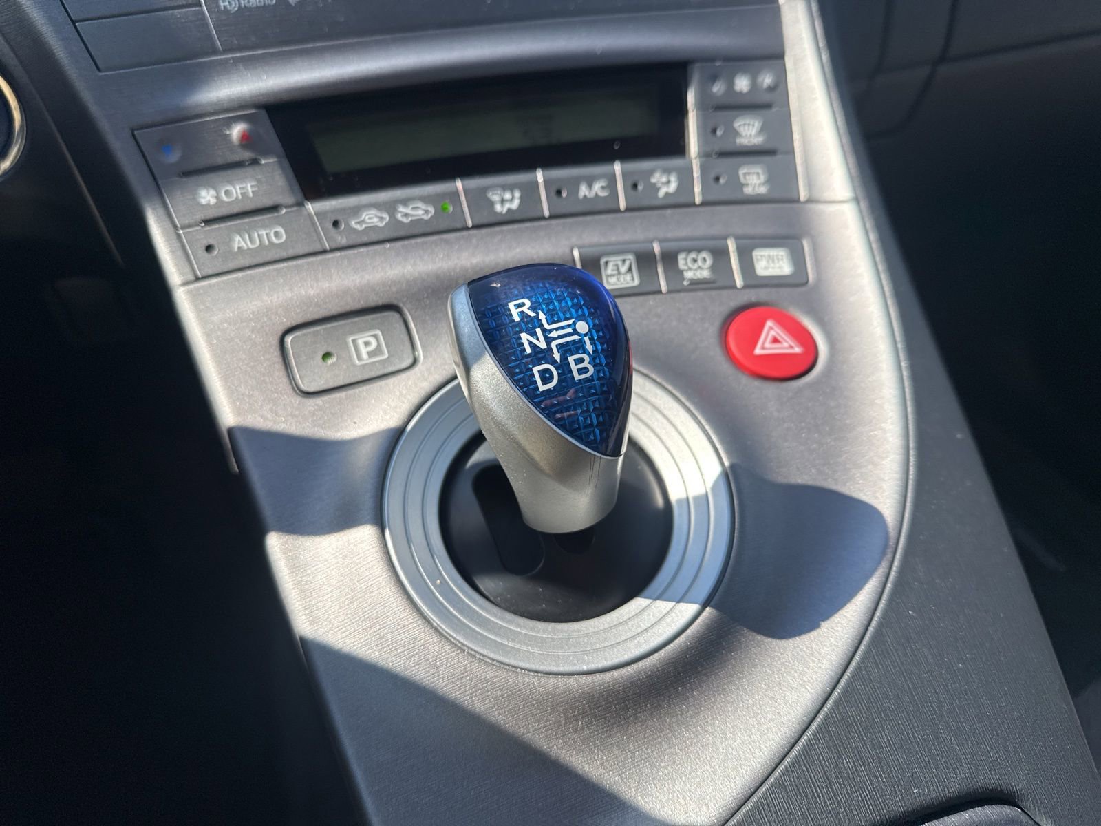 Thumbnail: 2015 Toyota Prius - 29