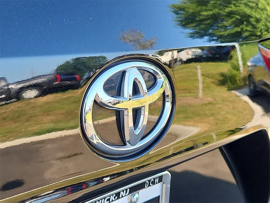 Thumbnail: 2022 Toyota Highlander - 33